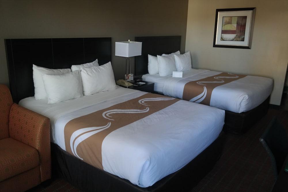 Quality Inn Phoenix Airport Exterior photo