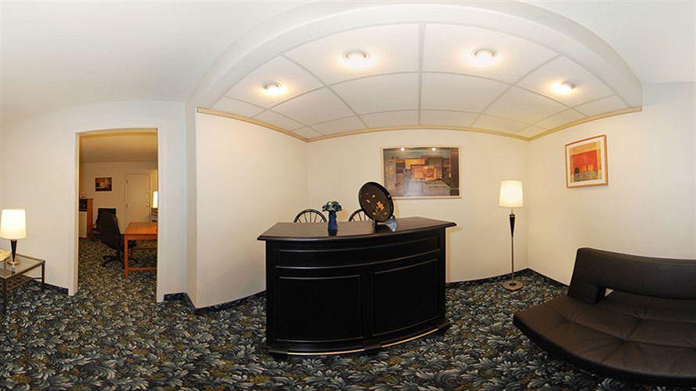 Quality Inn Phoenix Airport Exterior photo
