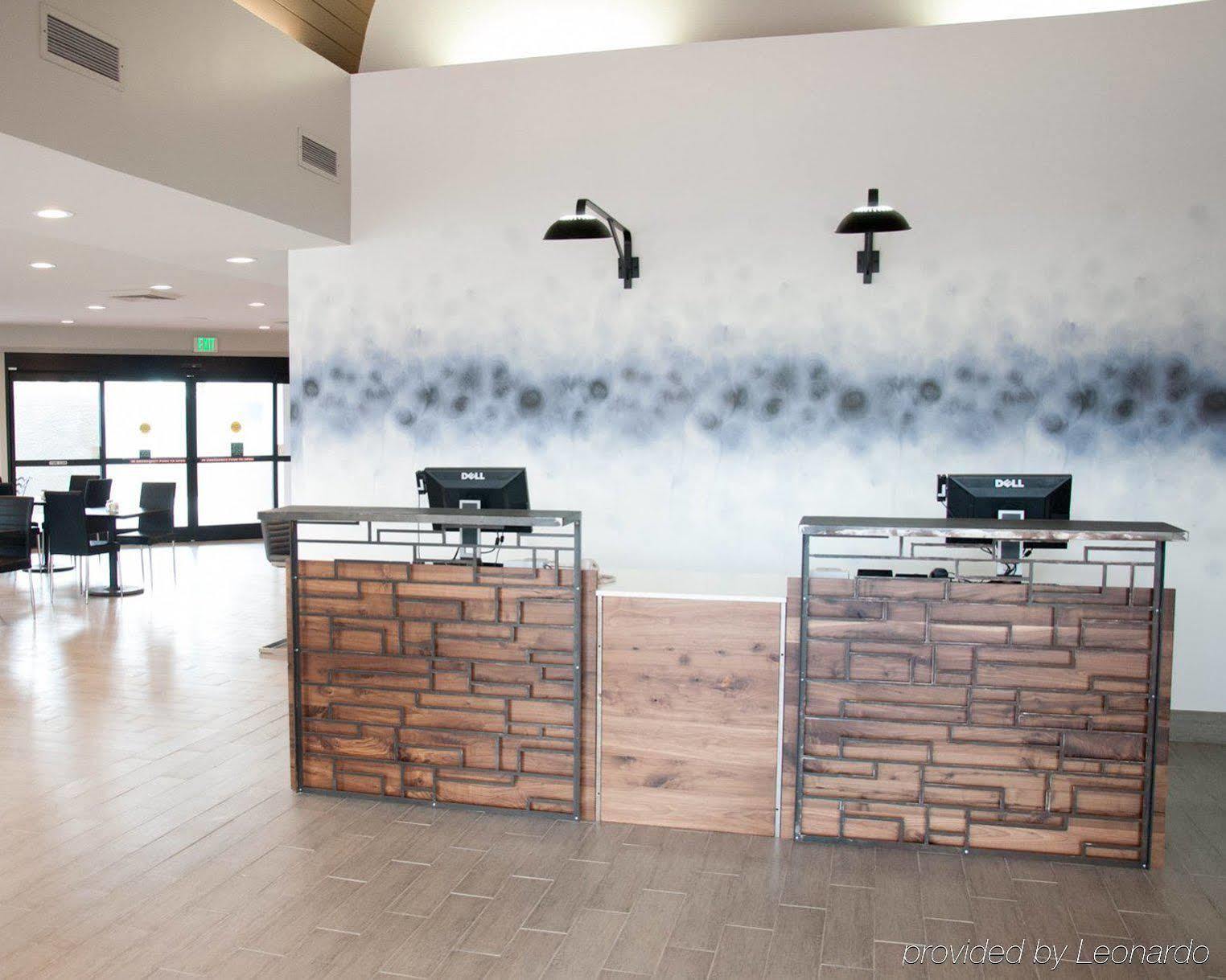 Quality Inn Phoenix Airport Exterior photo