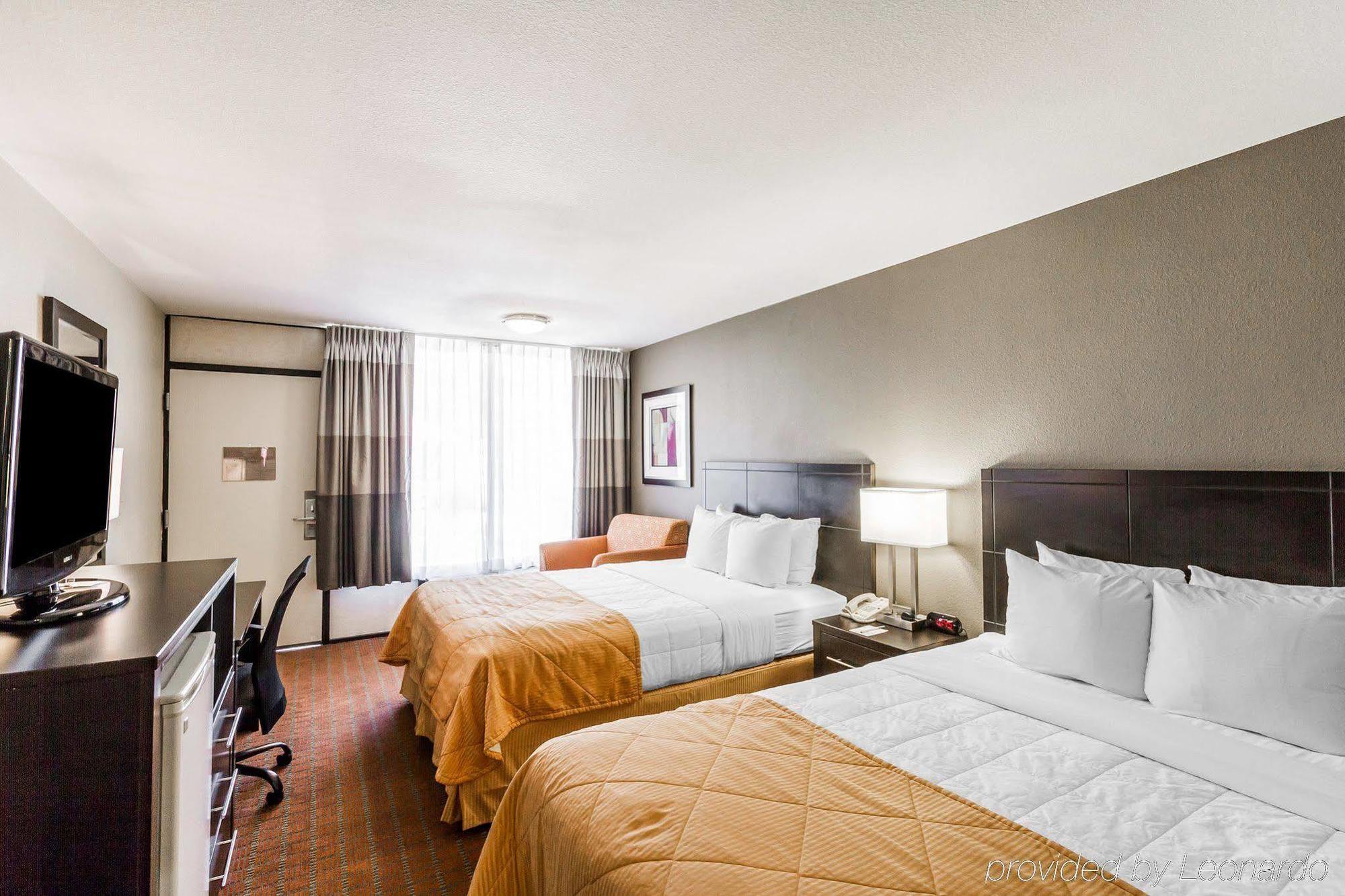 Quality Inn Phoenix Airport Exterior photo