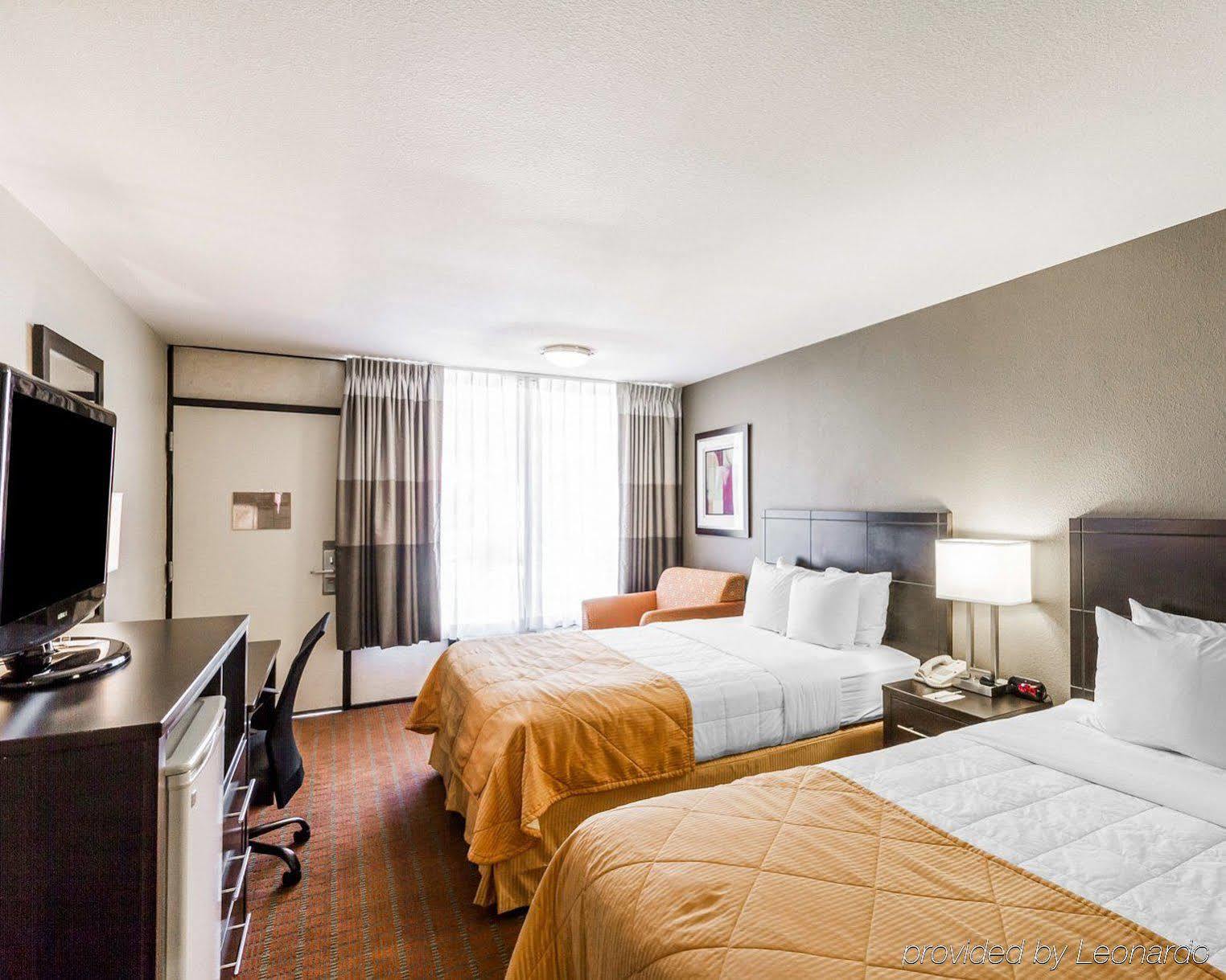 Quality Inn Phoenix Airport Exterior photo