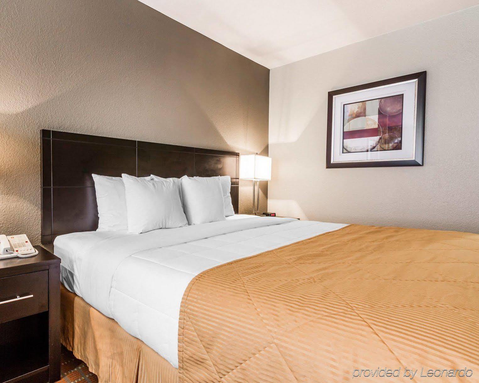 Quality Inn Phoenix Airport Exterior photo