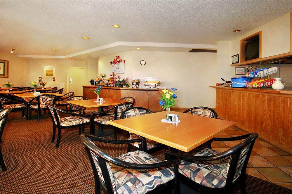 Quality Inn Phoenix Airport Exterior photo